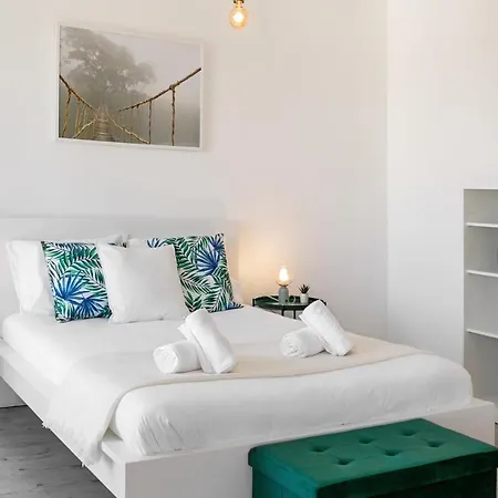 Calcada 14 * Óbidos